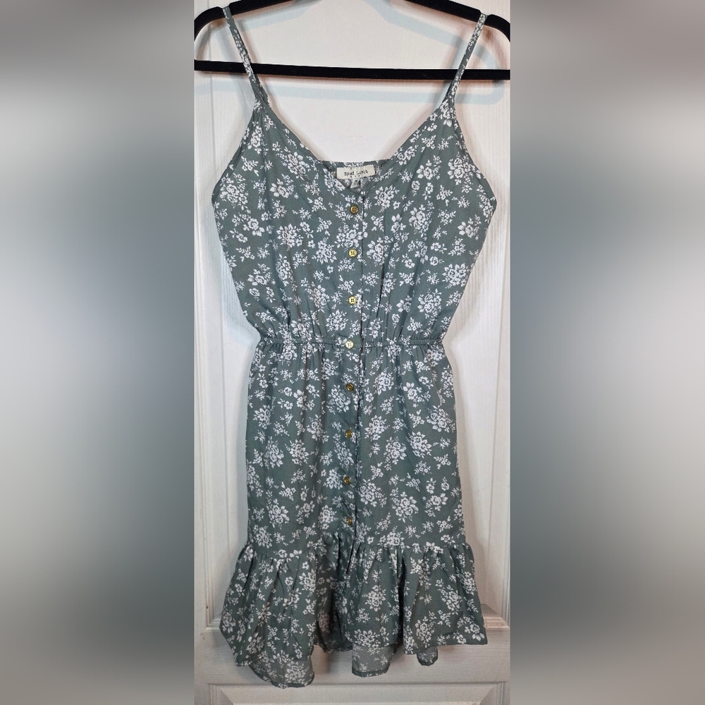 Chic Sage And White Floral short Summer Dress, Speed Limit MPH Womans Size Med - Picture 2 of 11
